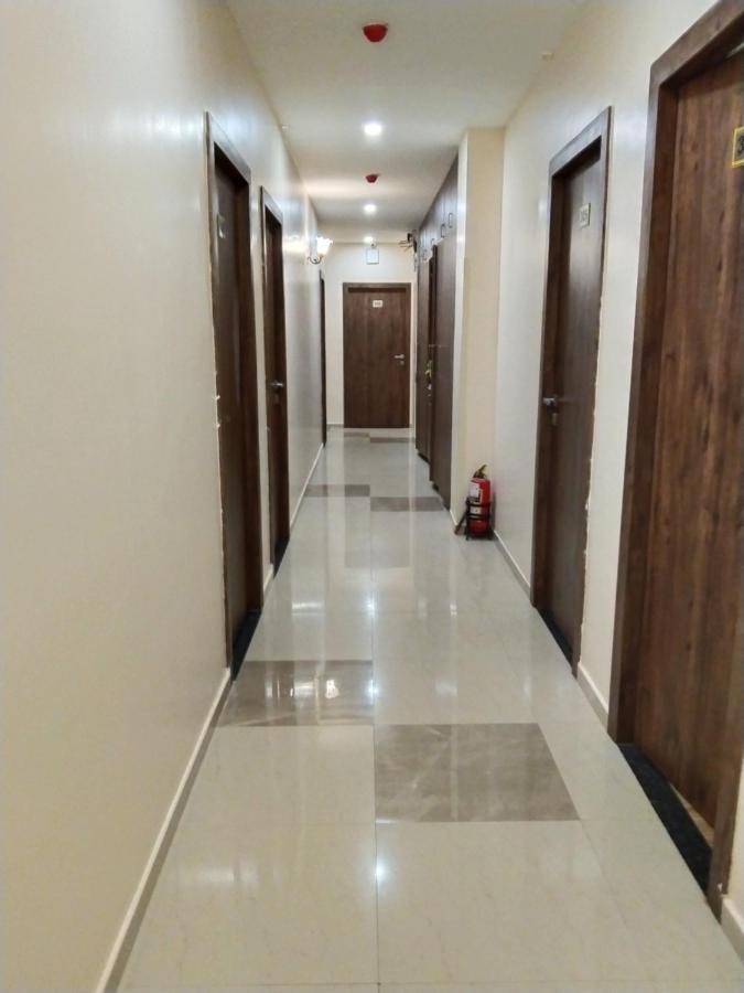 Hotel Ocean Suites Мумбаї Екстер'єр фото