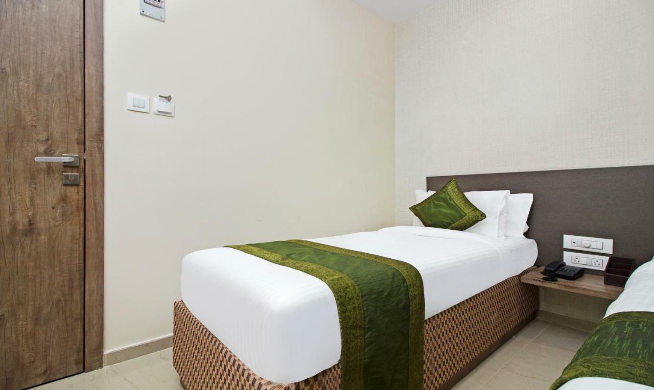 Hotel Ocean Suites Мумбаї Екстер'єр фото