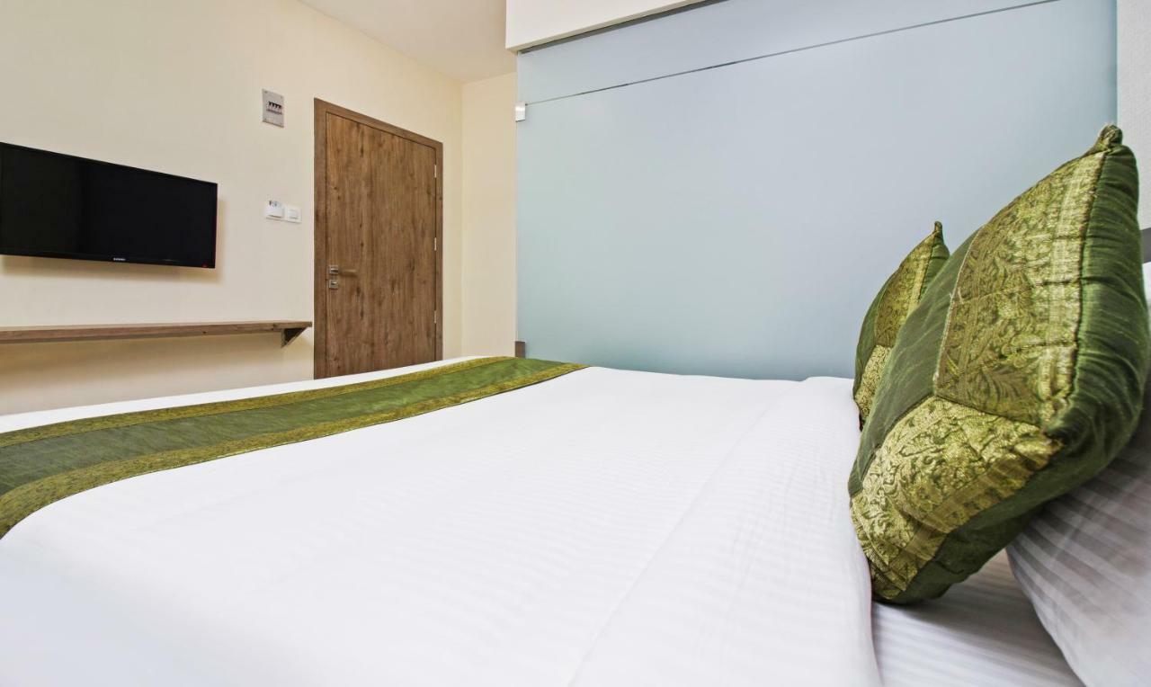 Hotel Ocean Suites Мумбаї Екстер'єр фото