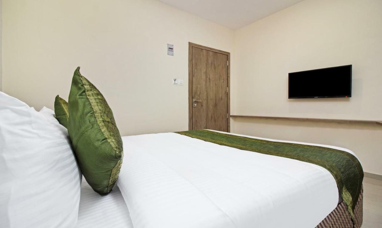 Hotel Ocean Suites Мумбаї Екстер'єр фото