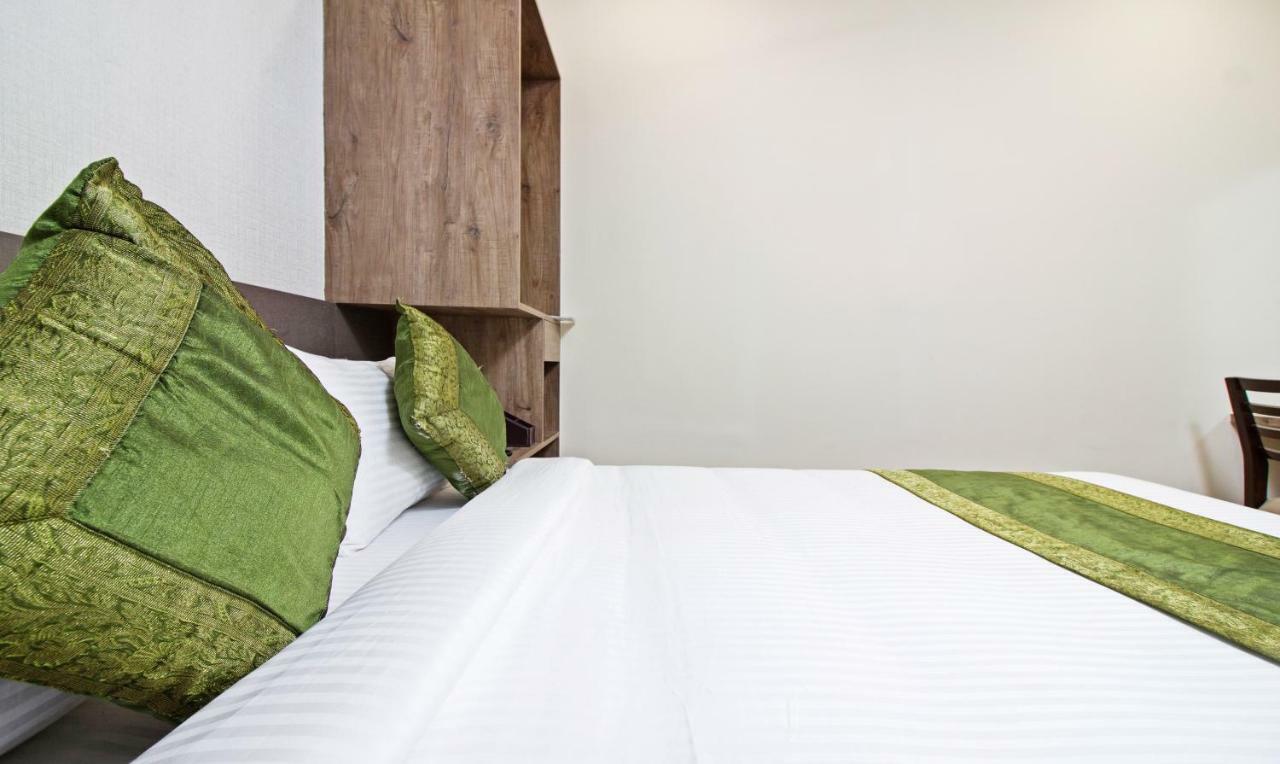 Hotel Ocean Suites Мумбаї Екстер'єр фото