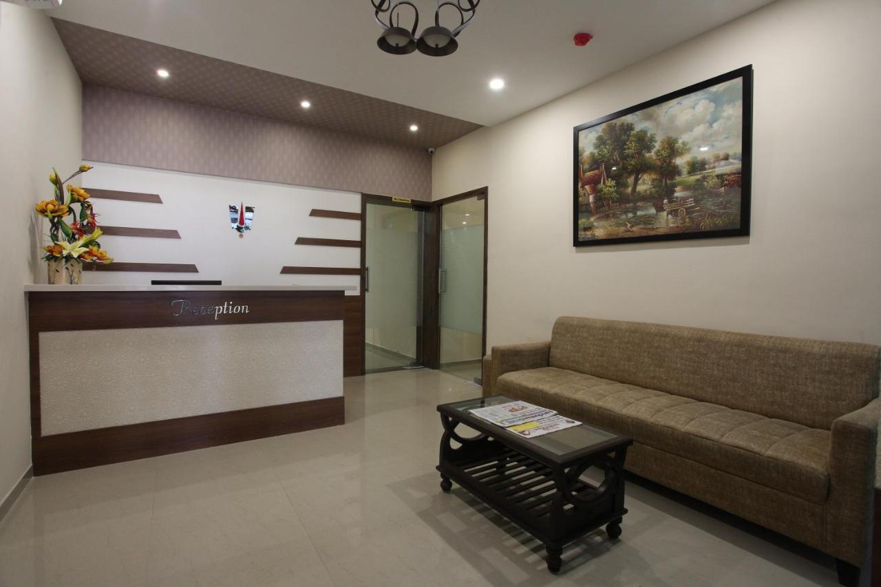 Hotel Ocean Suites Мумбаї Екстер'єр фото