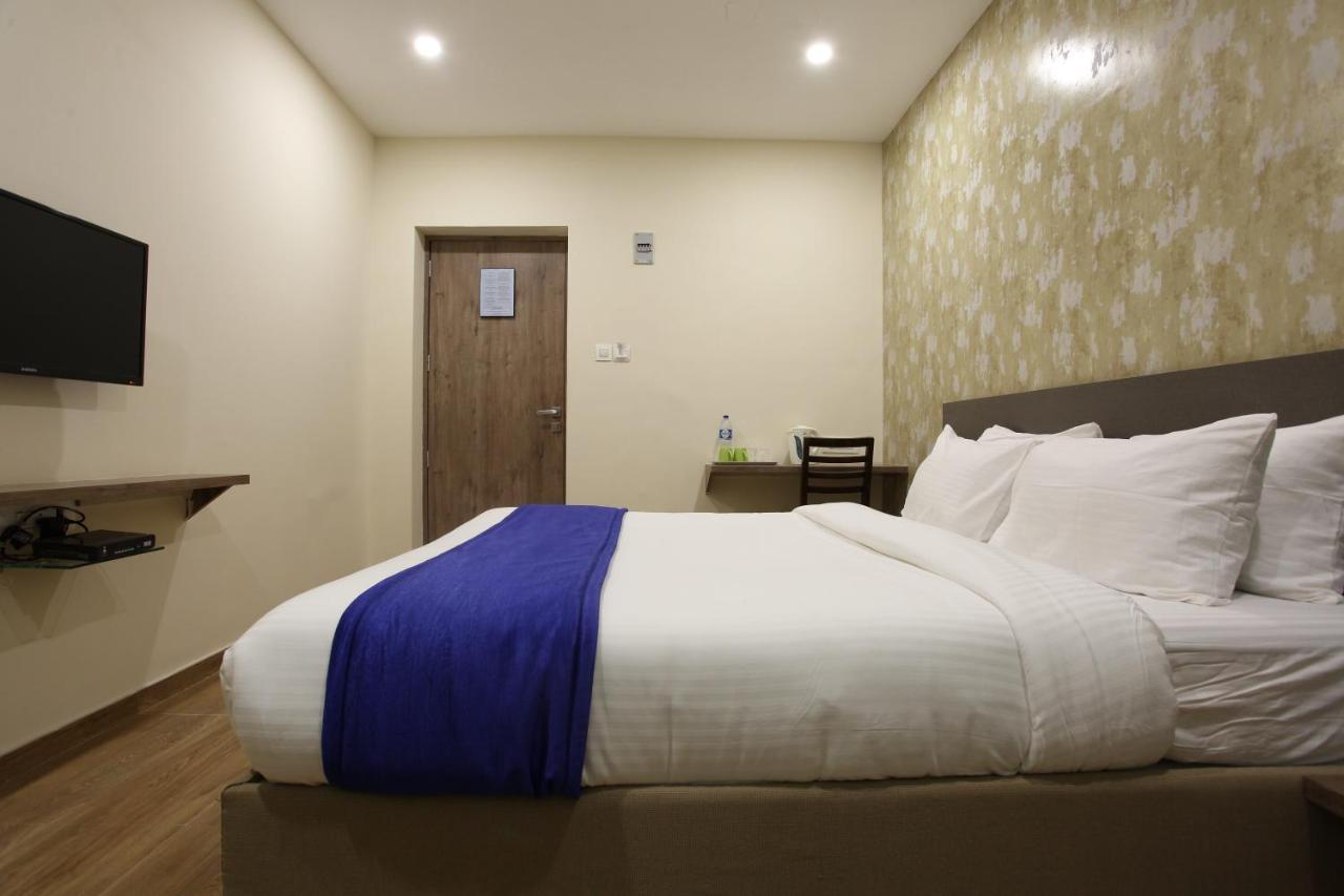 Hotel Ocean Suites Мумбаї Екстер'єр фото