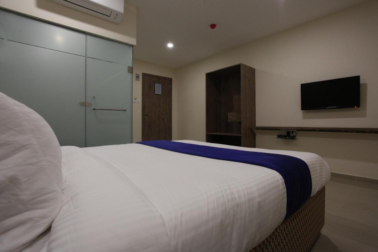 Hotel Ocean Suites Мумбаї Екстер'єр фото